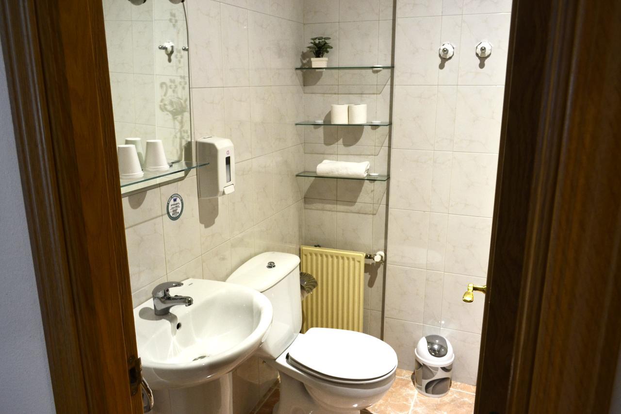 Hostal Lucus ลูโก ภายนอก รูปภาพ